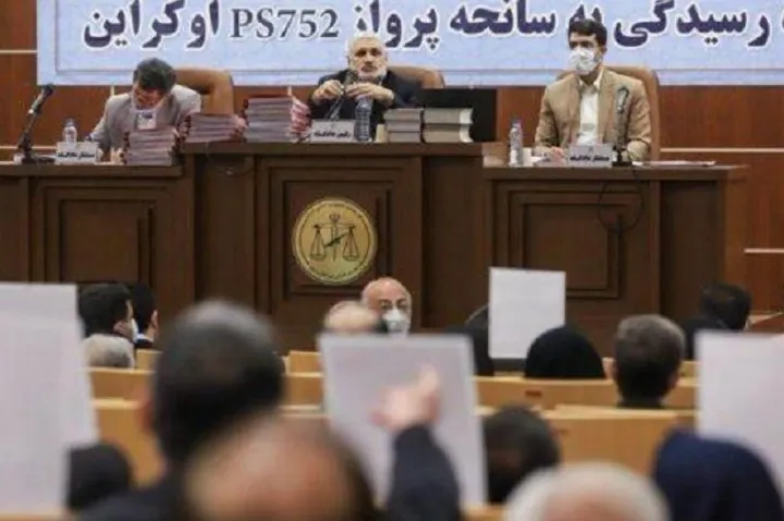 بی‌اعتنایی رسانه‌های اصلی کانادا به پرونده‌ی سقوط هواپیمای پی‌اس۷۵۲