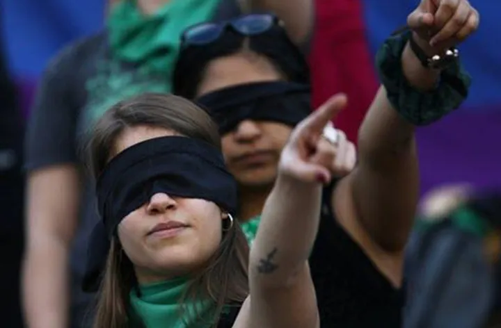 سیزده دروغ سردار حاجی‌زاده درباره شلیک به هواپیمای اوکراینی