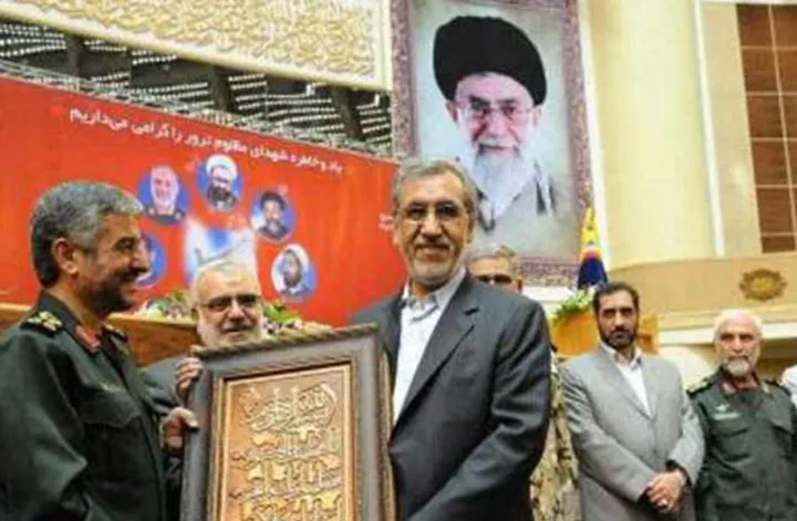 پاسخ پلیس جمهوری اسلامی به علت استرداد نشدن خاوری از کانادا