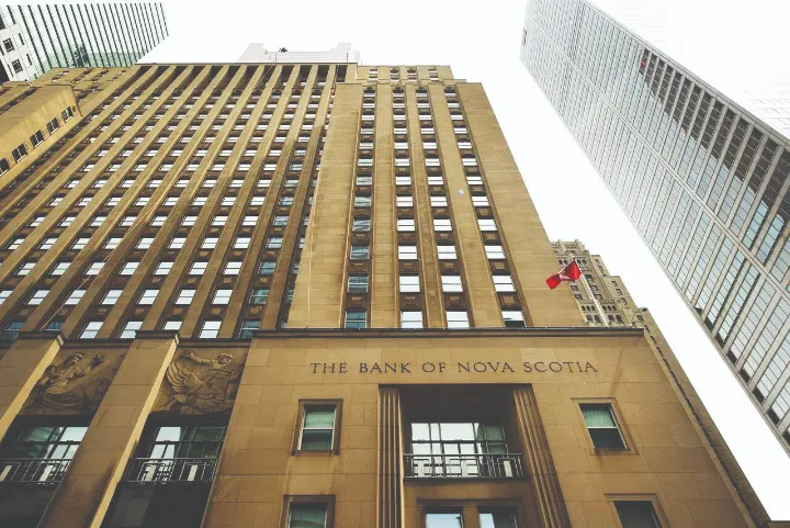 کاهش درآمد بانک‌های بزرگ کانادایی در شرایط کنونی چه پیامی دارد؟