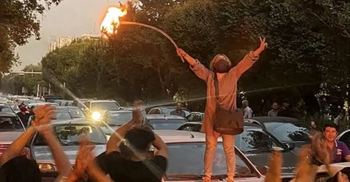 آتش خشم معترضان سراسر ایران را درنوردید