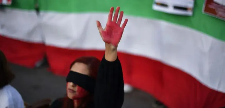 ورود دانش‌آموزان ایرانی به صحنه اعتراضات، چالشی جدید برای رژیم اسلامی