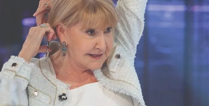 قیچی کردن مو به نشانه حمایت از جنبش اعتراضی ایران به هنرمندان کانادایی هم رسید