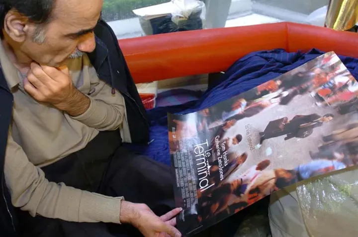 پناهنده سیاسی ایرانی، الهام‌بخش اسپیلبرگ در فرودگاه پاریس درگذشت