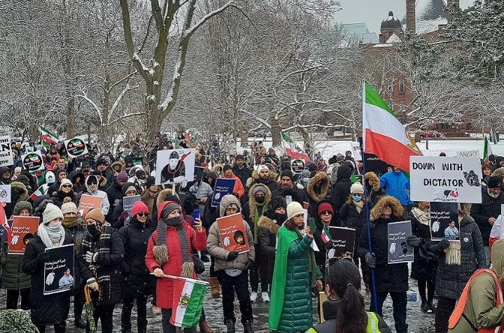 خروش ایرانیان تورنتو در واکنش به اعدام یکی از فرزندان ایران