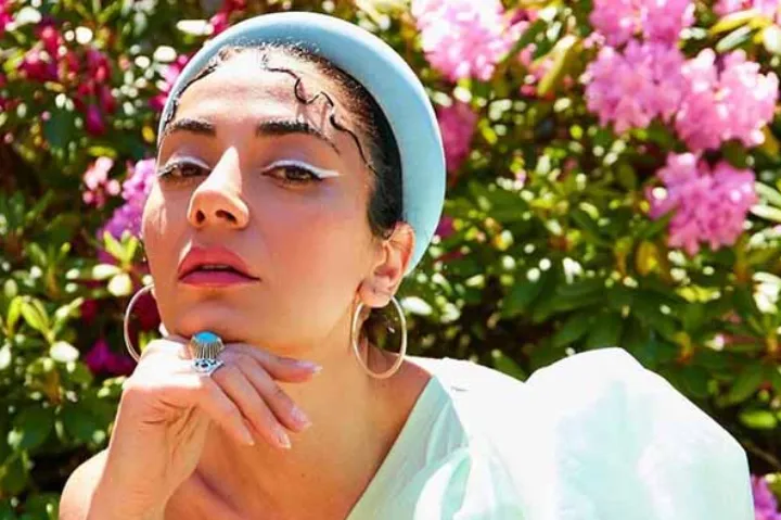 مجموعه جدیدم «جست‌وجوی نور در تاریکی» است