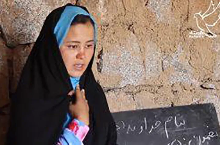 معلم رضاکار که نگذاشت ده‌ها کودک بی‌سرنوست شوند