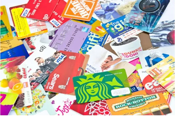 حدود ۴۰ درصد کارت‌های هدیه در کانادا حتی باز هم نشدند!