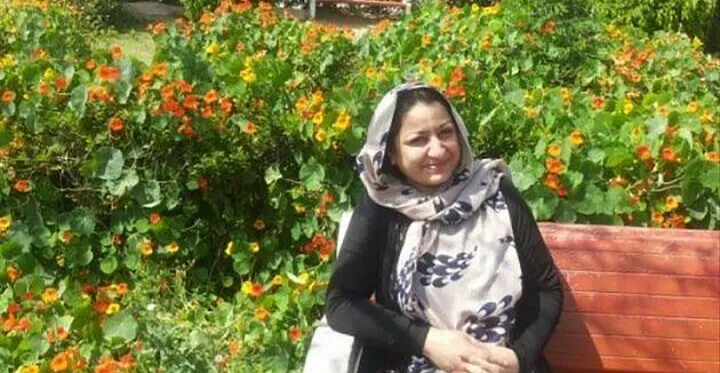 با شعر فروغ زیستم و با نقاشی‌های سپهری گریستم