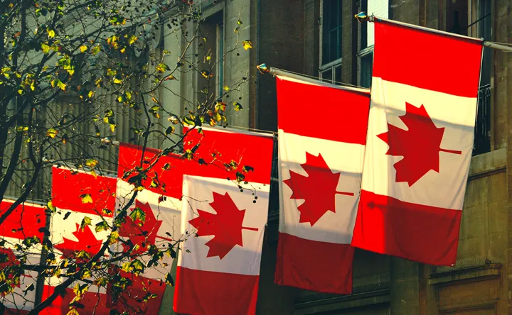 اختلاف‌نظر کاربران ایرانی در فضای مجازی؛ جذب مهاجران بیشتر در کانادا: شتاب‌دهنده توسعه یا عامل تورم و کاهش دستمزد؟