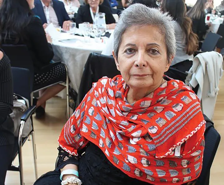 دوران جدید به زنانی نیاز دارد که خود به خودشان کمک کنند