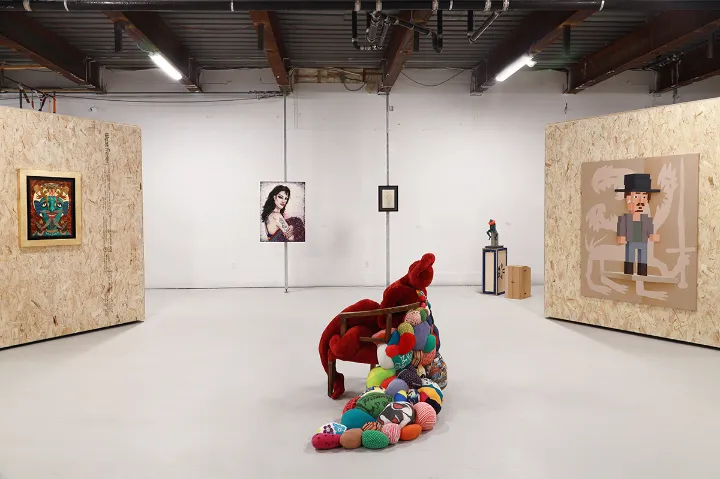 لبه‌ی‌ نرم تیغ؛ نگاهی به آثار گالری هنری زال تورنتو