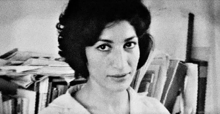 چراغ‌های تاریکِ رابطه؛ درنگ در «فردیت» شعر فروغ