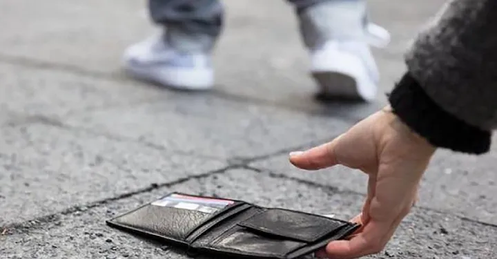 داستان کوتاه: کیف پول