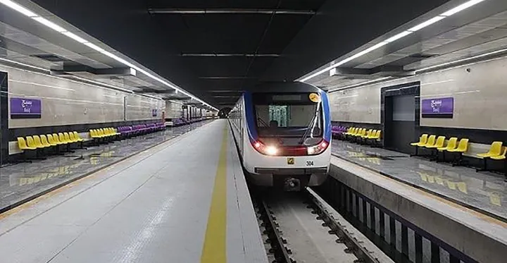 داستان کوتاه: مترو