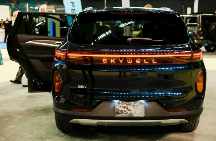 دود جنگ تجاری کانادا با چین به چشم مصرف‌کنندگان کانادایی می‌رود