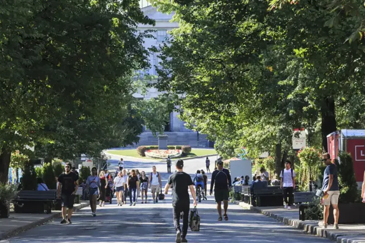 نگرانی کارشناسان درباره پیامدهای منفی تعیین سقف برای دانشجویان خارجی