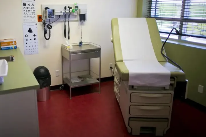 جراحی‌های بیشتری در کلینیک‌های خصوصی تحت پوشش بیمه قرار می‌گیرد