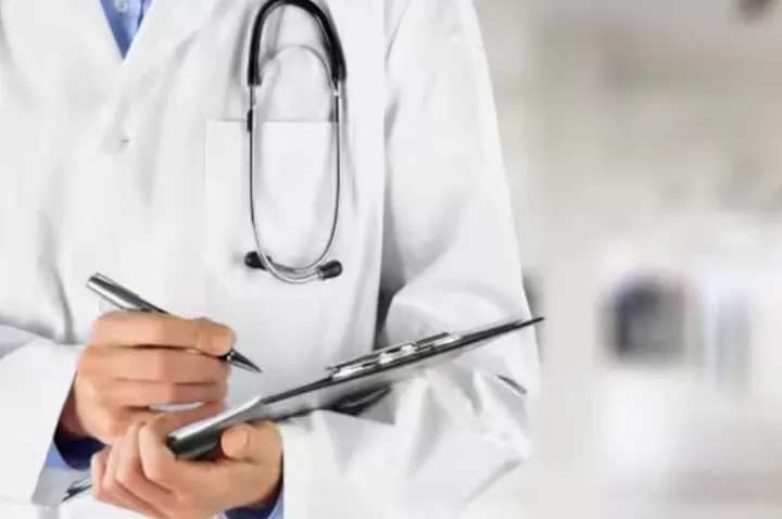 کبک می‌خواهد پزشکان جدید را به کار در بخش عمومی مجبور کند