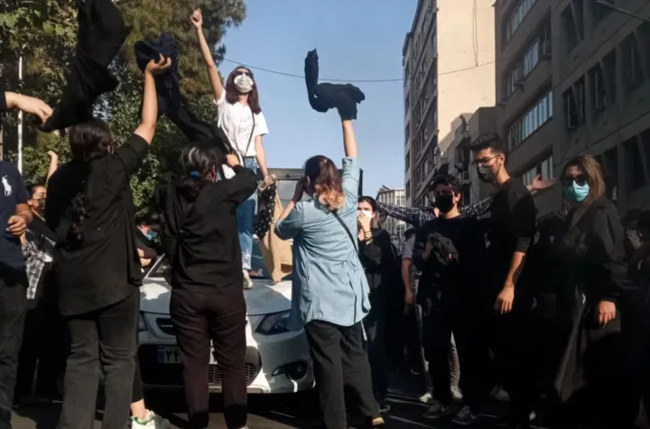 بازماندگان اعتراضات ۱۴۰۱ خواستار عدالت و پاسخگویی شدند