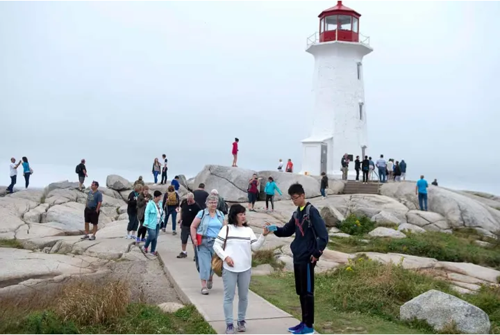 سفر تابستانی در کانادا چقدر گران است؟