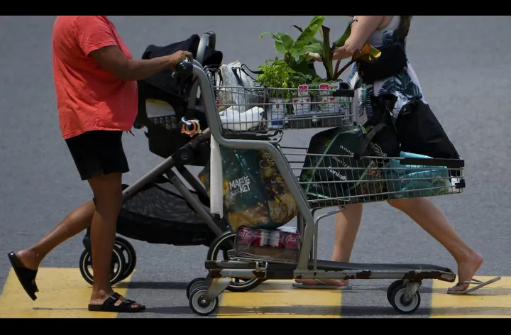 تورم همچنان تحت تأثیر تعرفه‌ها؛