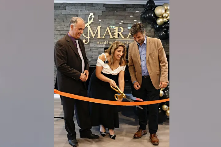 جشن گشایش آموزشگاه موسیقی مارال در لاپرری