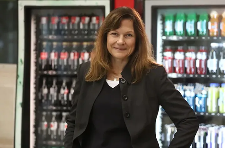 یک مشکل عجیب در کانادا: لباس دست دوم